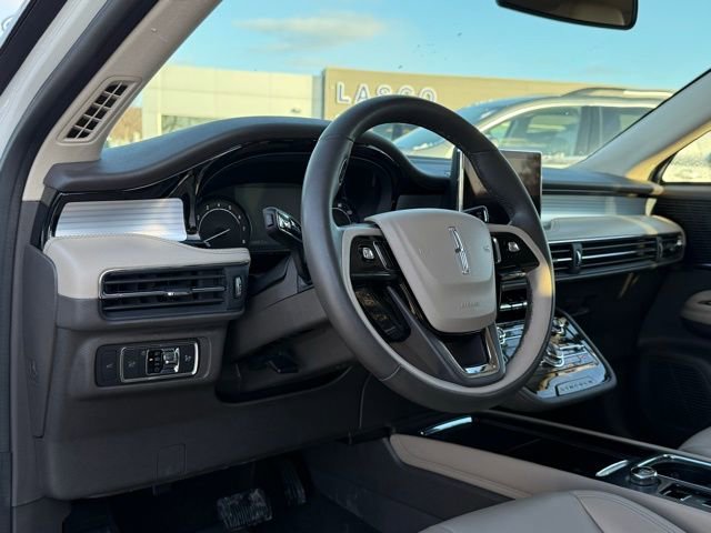 Used 2022 Lincoln Corsair FWD image 13