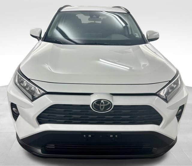 Used 2021 Toyota RAV4 XLE image 3