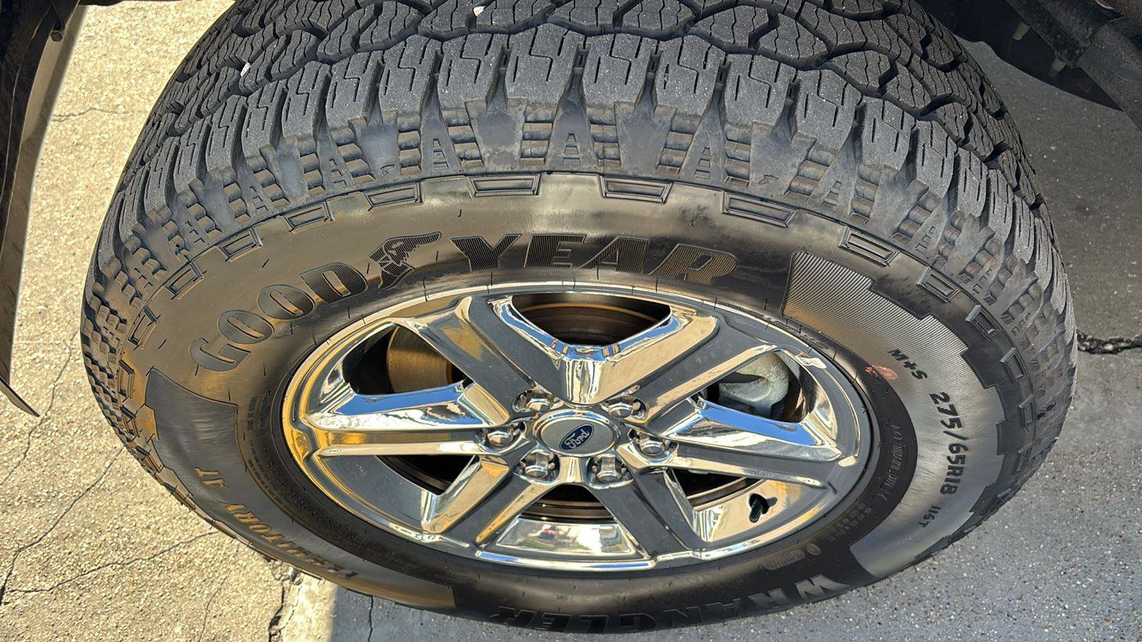 Used 2019 Ford F150 Lariat w/ Equipment Group 502A Luxury image 11