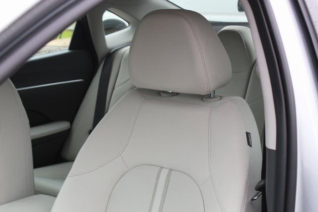 Certified 2025 Hyundai Sonata SE image 18