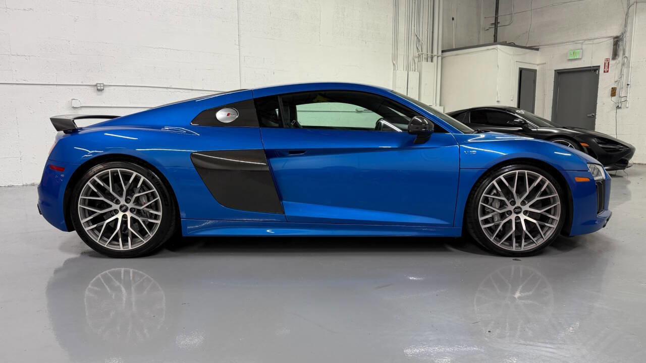 Used 2017 Audi R8 V10 plus w/ Full Leather Package image 9