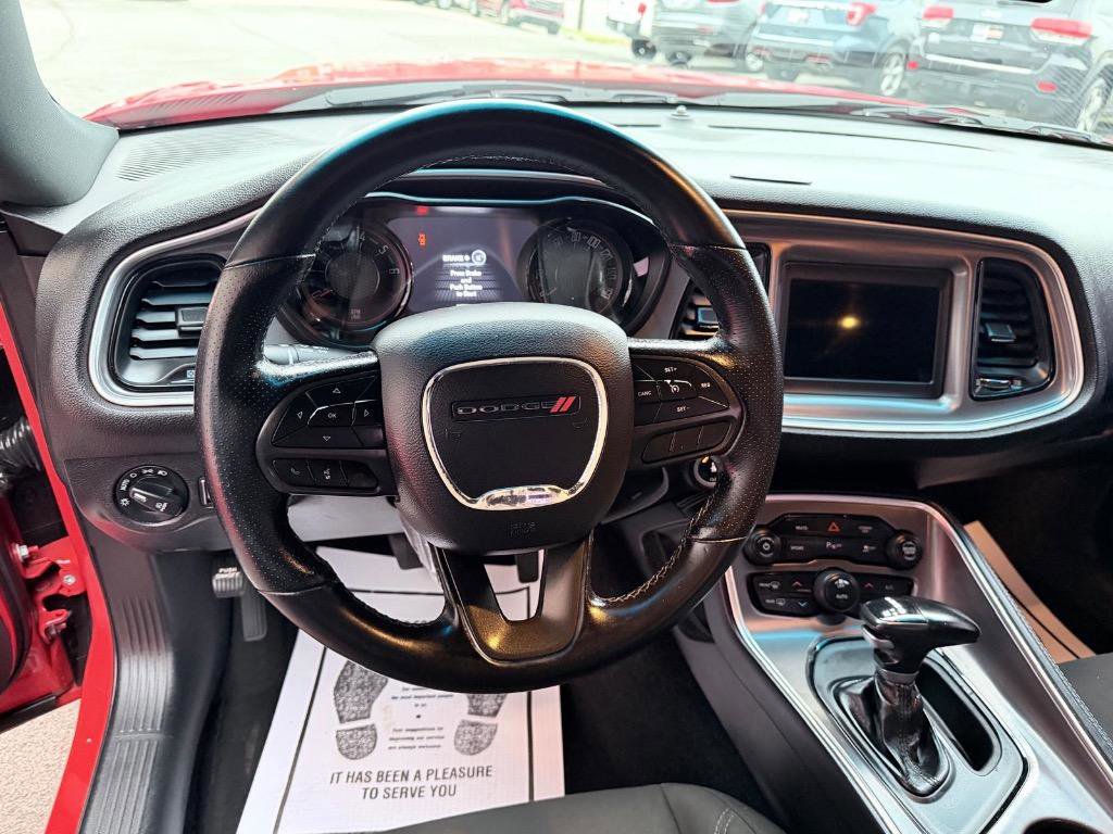 Used 2021 Dodge Challenger SXT w/ Driver Convenience Group image 13