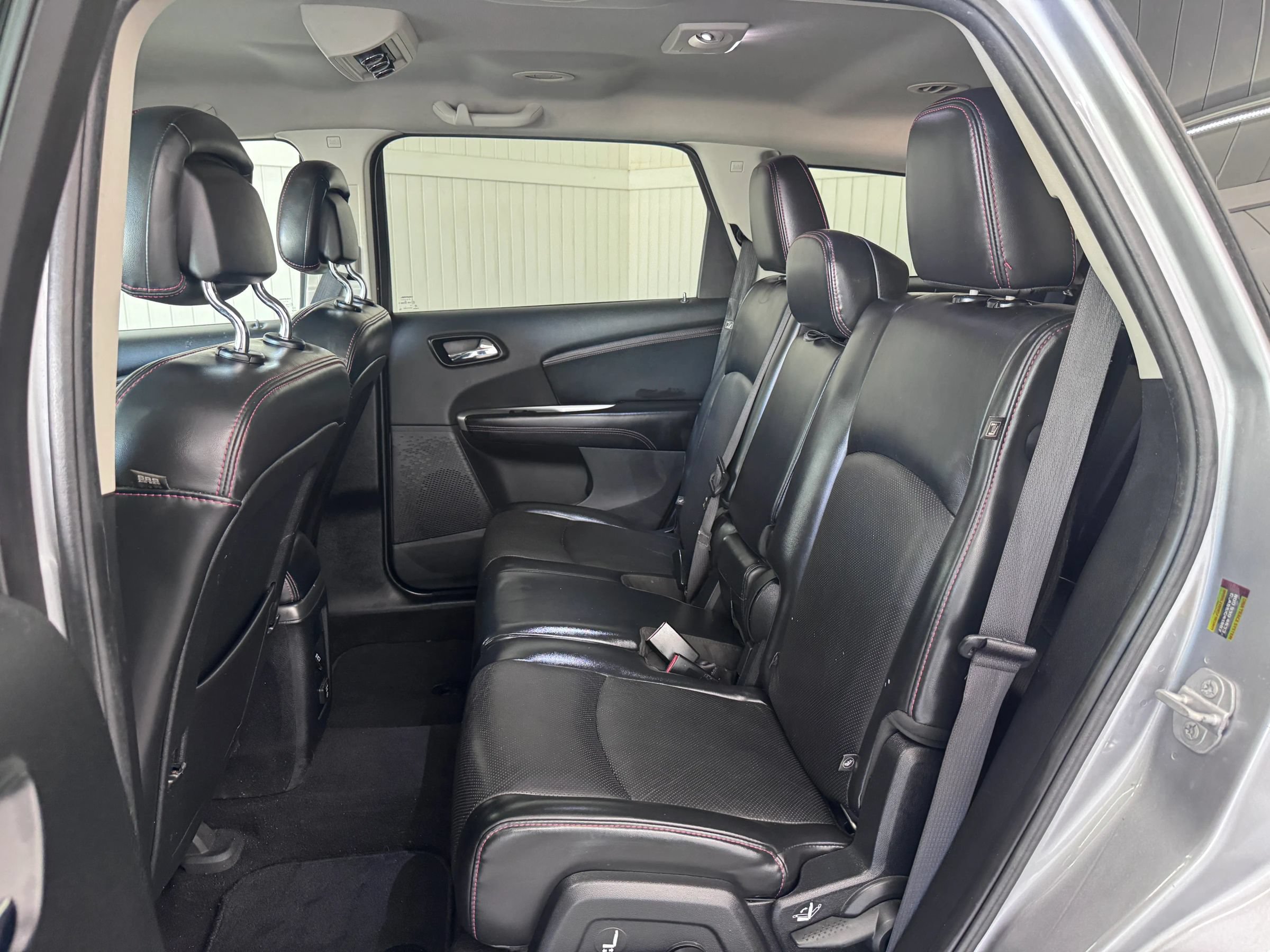 Used 2015 Dodge Journey R/T w/ Flexible Seating Group FWD image 12