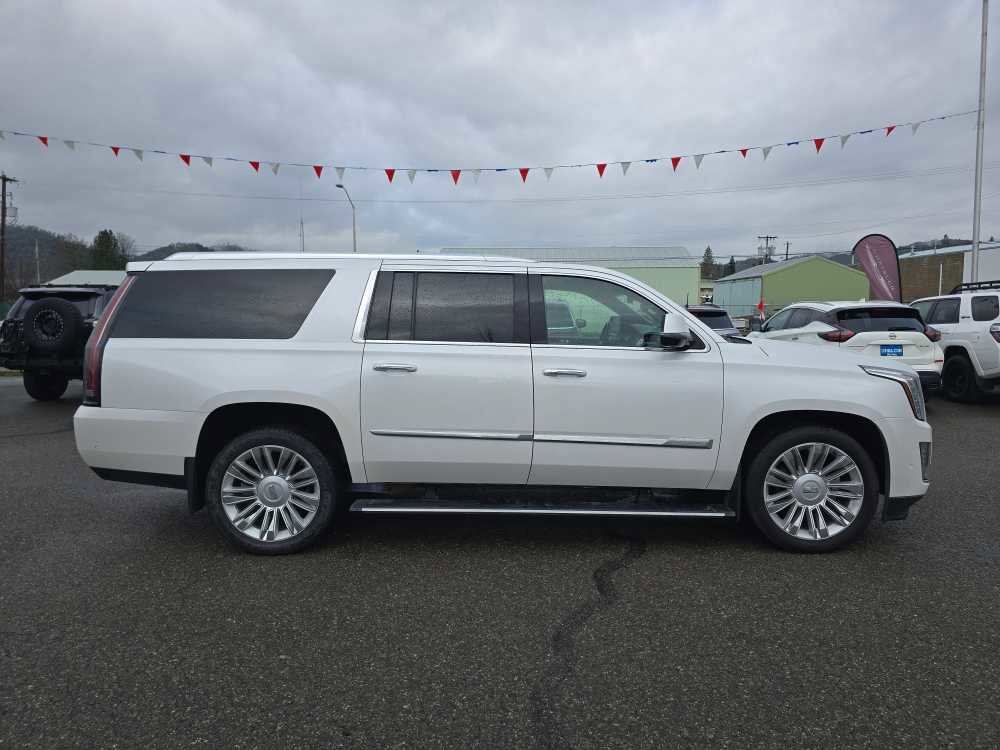 Used 2019 Cadillac Escalade ESV Platinum image 6