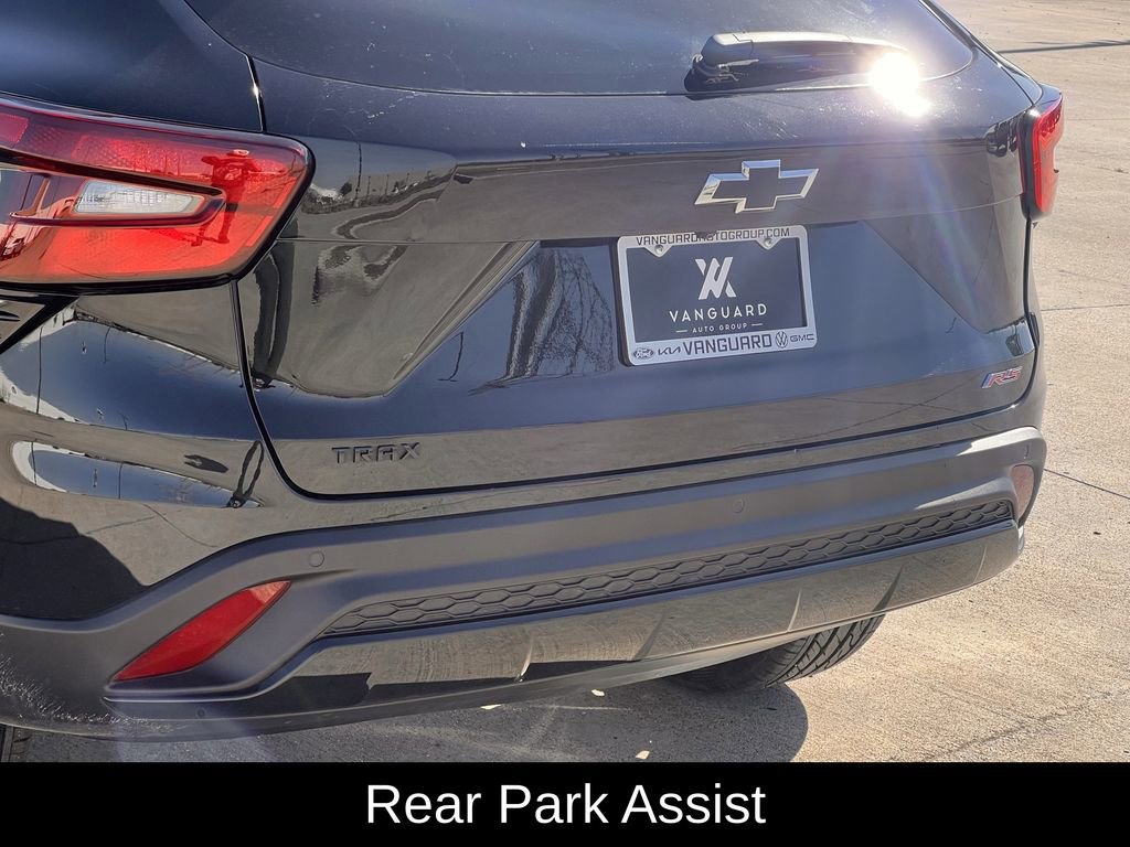 Used 2024 Chevrolet Trax RS w/ Sunroof Package image 7