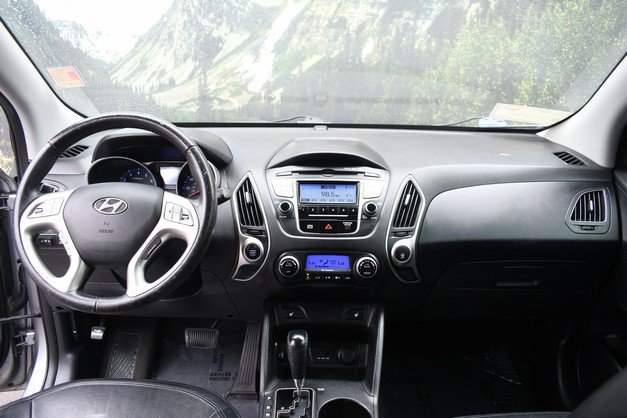 Used 2013 Hyundai Tucson Limited AWD/4WD image 18