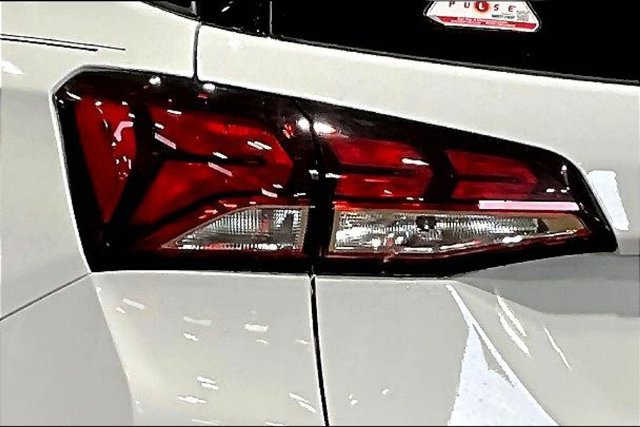 Used 2022 Chevrolet Equinox LS w/ LS Convenience Package FWD image 20