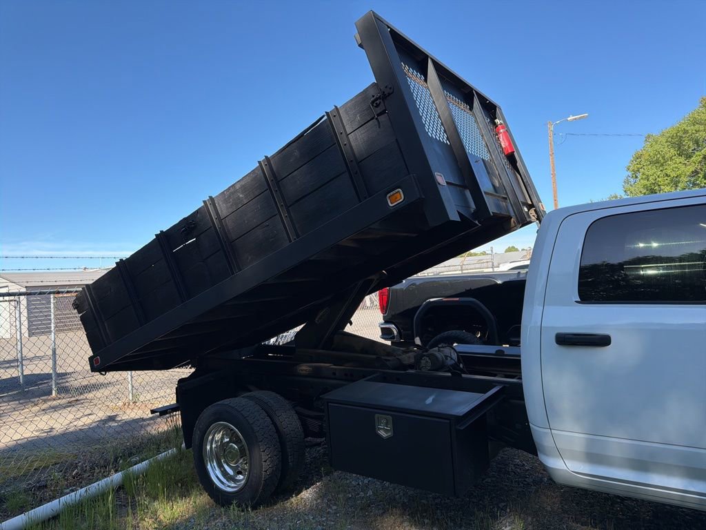 Used 2017 RAM 5500 Tradesman w/ Ambulance Prep Group RWD image 16
