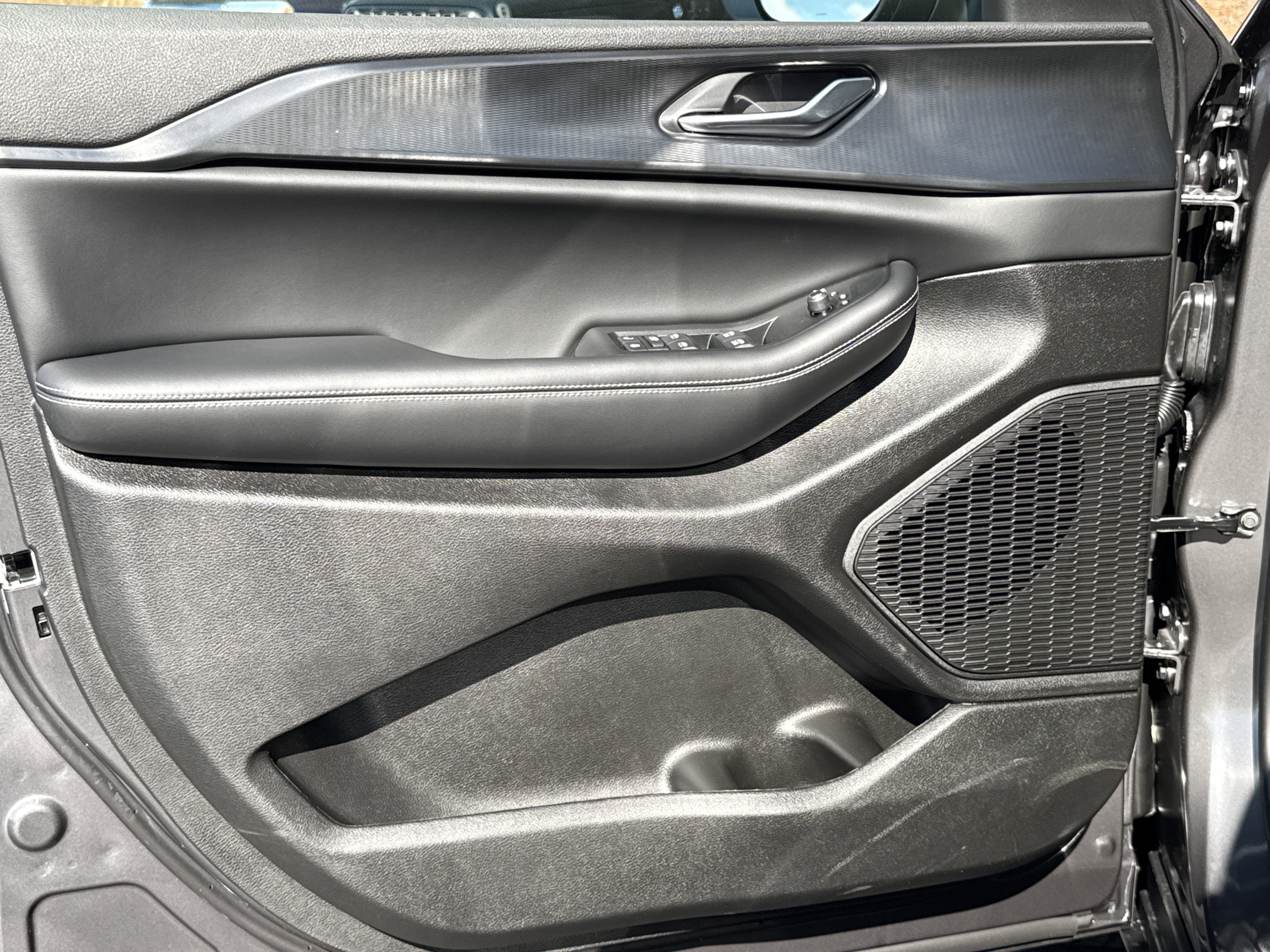 New 2026 Jeep Grand Cherokee Laredo X image 12