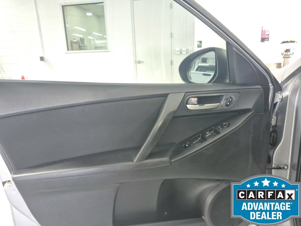 Used 2012 MAZDA MAZDA3 i Sport FWD image 17