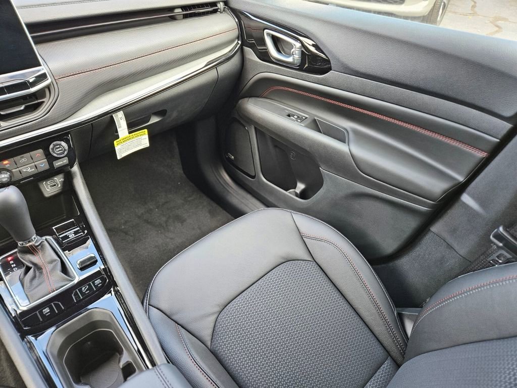 New 2026 Jeep Compass Trailhawk w/ Sun, Sound & Navigation Group image 15