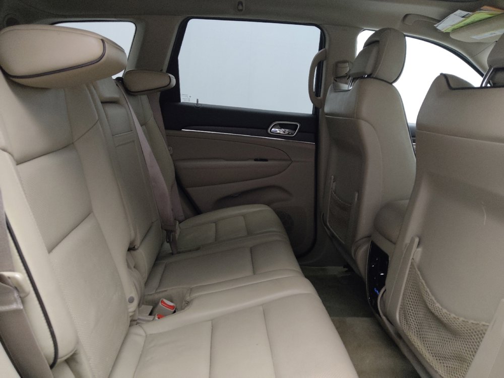 Used 2016 Jeep Grand Cherokee Overland w/ Advanced Technology Group image 19