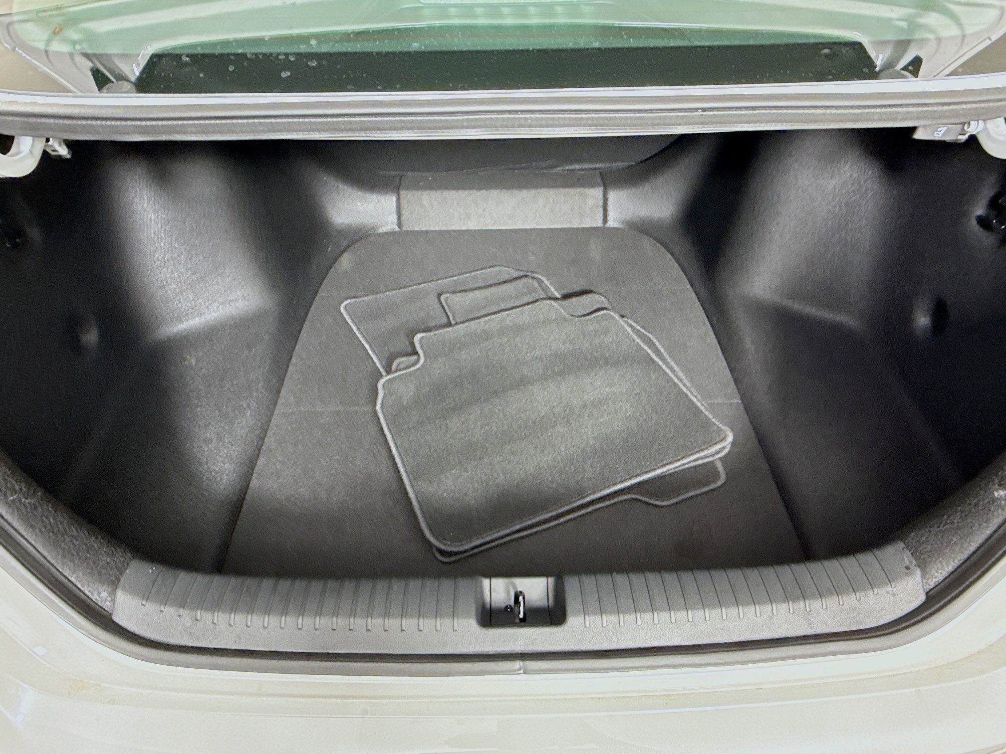Certified 2025 Honda Accord LX image 30