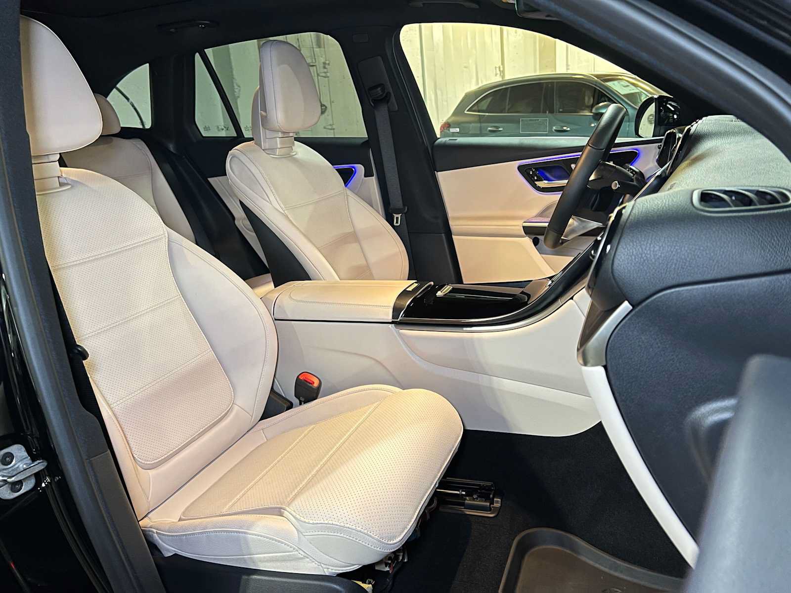 Used 2026 Mercedes-Benz GLC 300 4MATIC image 12