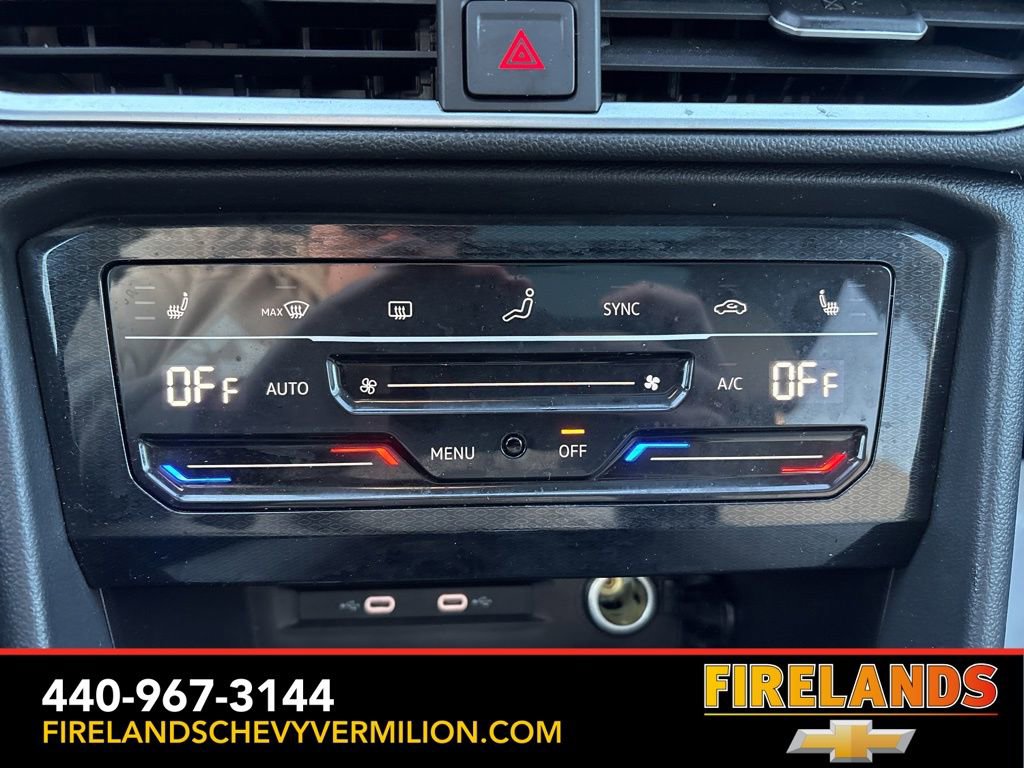 Used 2025 Volkswagen Taos SE image 5