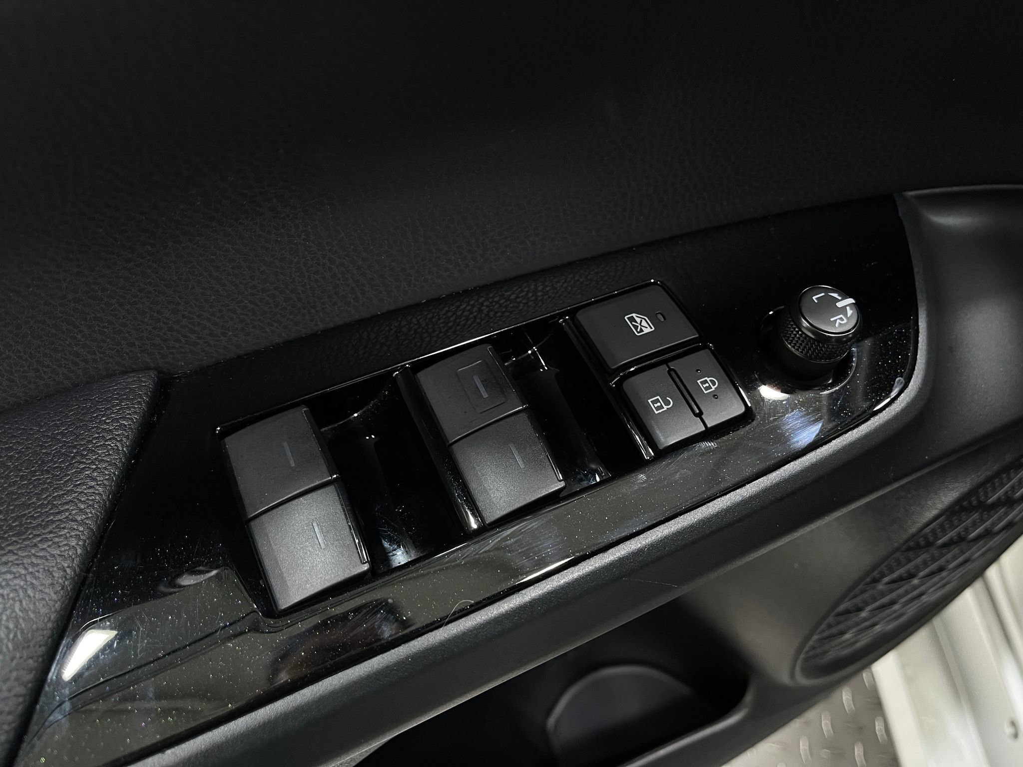 Used 2020 Toyota Prius Prime LE image 14