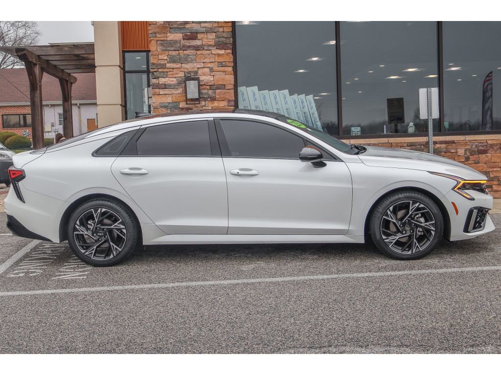 Used 2025 Kia K5 GT-Line w/ GT-Line Premium Package image 2