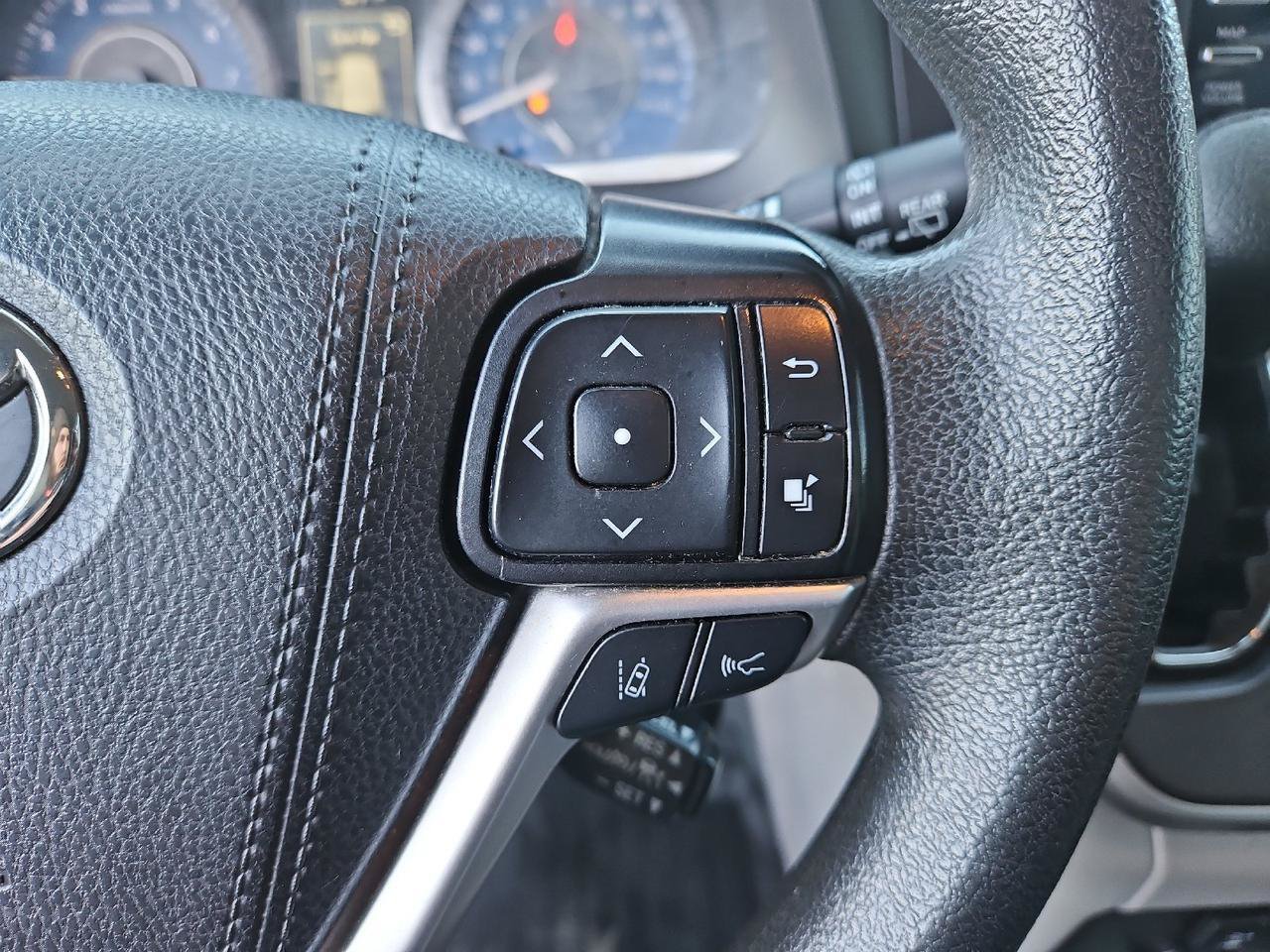 Used 2020 Toyota Sienna L FWD image 14