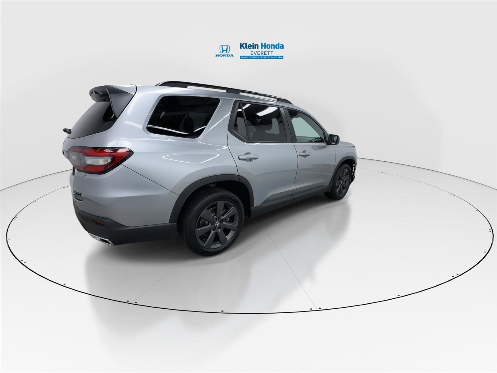 Certified 2023 Honda Pilot Sport image 2