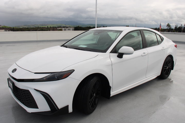 Certified 2025 Toyota Camry SE w/ Convenience Package image 6