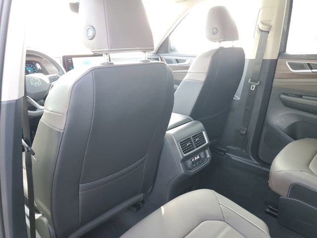 New 2026 Volkswagen Atlas SEL image 15