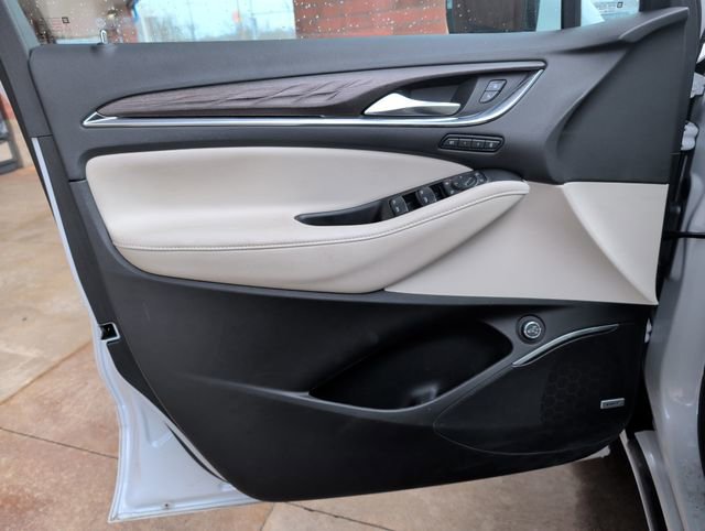 Used 2023 Buick Enclave Avenir w/ Avenir Technology Package image 13