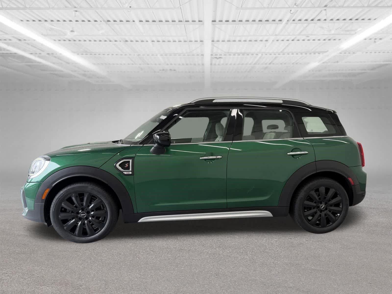 Used 2024 MINI Cooper Countryman S w/ Signature Upholstery Package FWD image 2