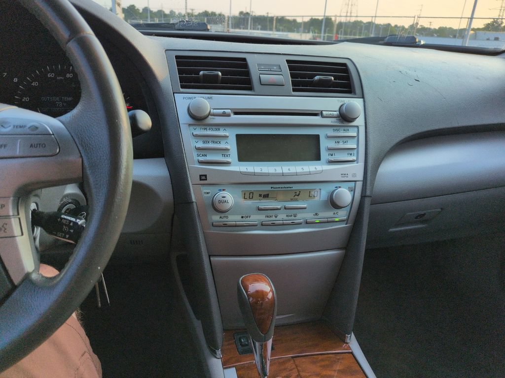 Used 2009 Toyota Camry XLE w/ Leather Pkg FWD image 18