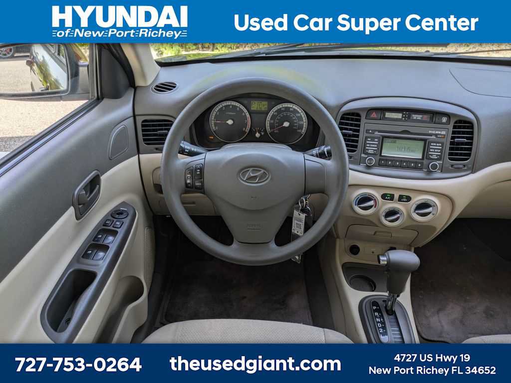 Used 2009 Hyundai Accent GLS w/ Premium Pkg 6 FWD image 15