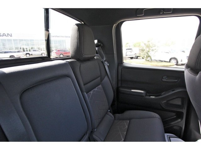 Used 2026 Nissan Frontier SV w/ SV Convenience Package RWD image 12