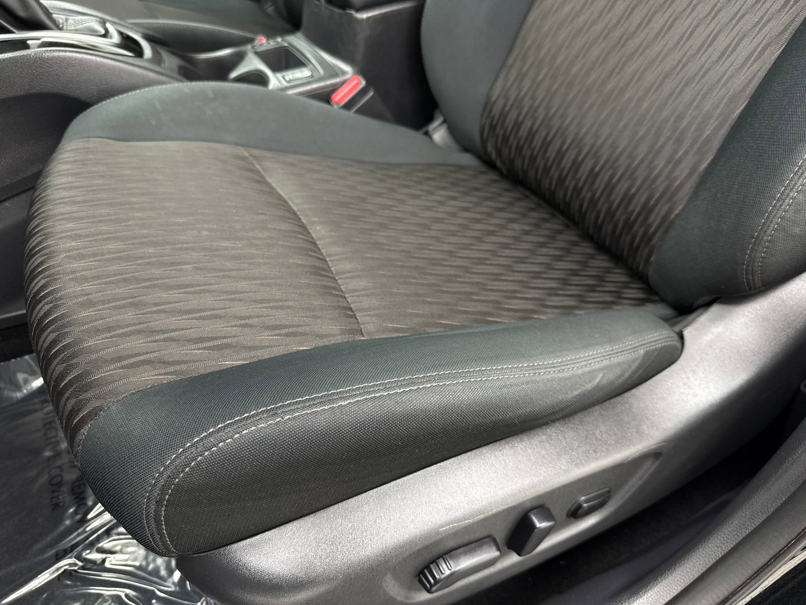 Used 2018 Nissan Rogue SV image 31