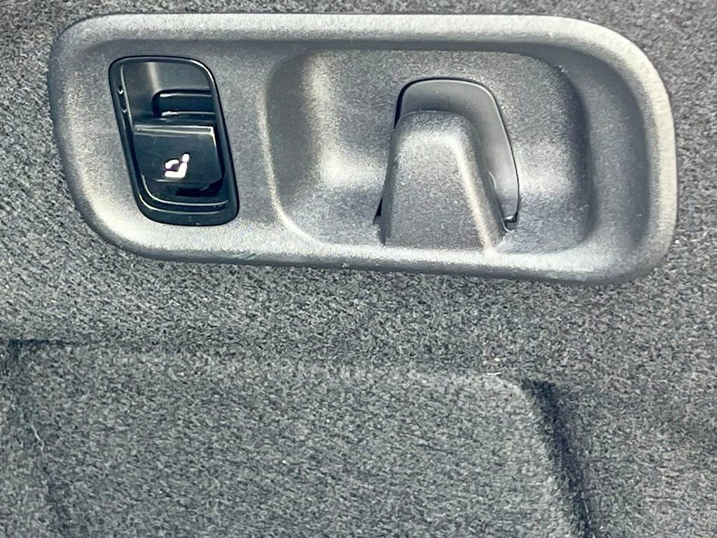 Certified 2023 Mercedes-Benz C 300 4MATIC Sedan image 41
