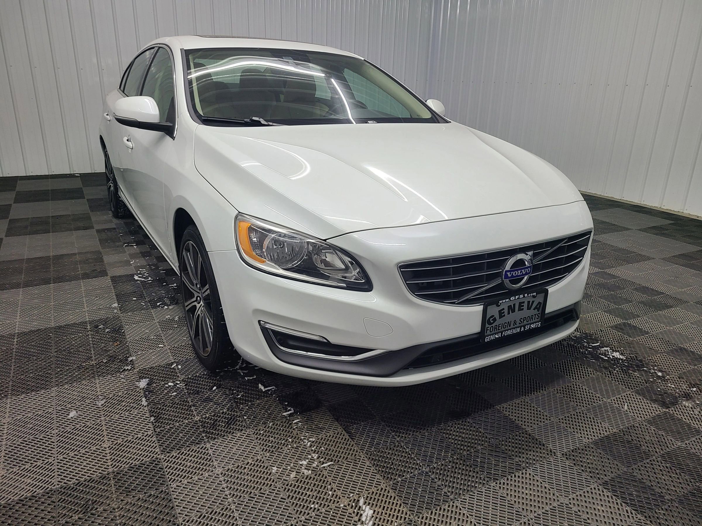 Used 2016 Volvo S60 T5 Premier image 5