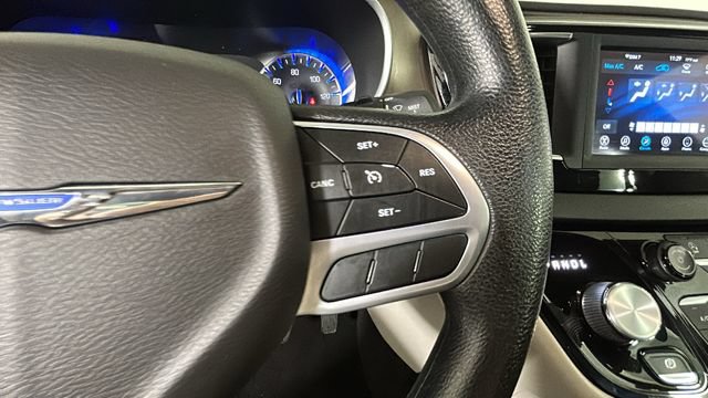 Used 2021 Chrysler Voyager Lxi FWD image 16