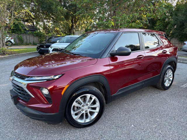 Used 2025 Chevrolet TrailBlazer LS w/ LS Convenience Package image 2