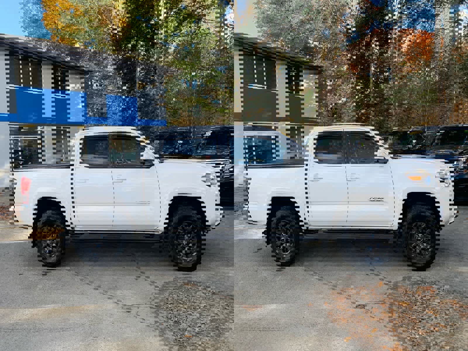 Used 2021 Toyota Tacoma SR5 image 7