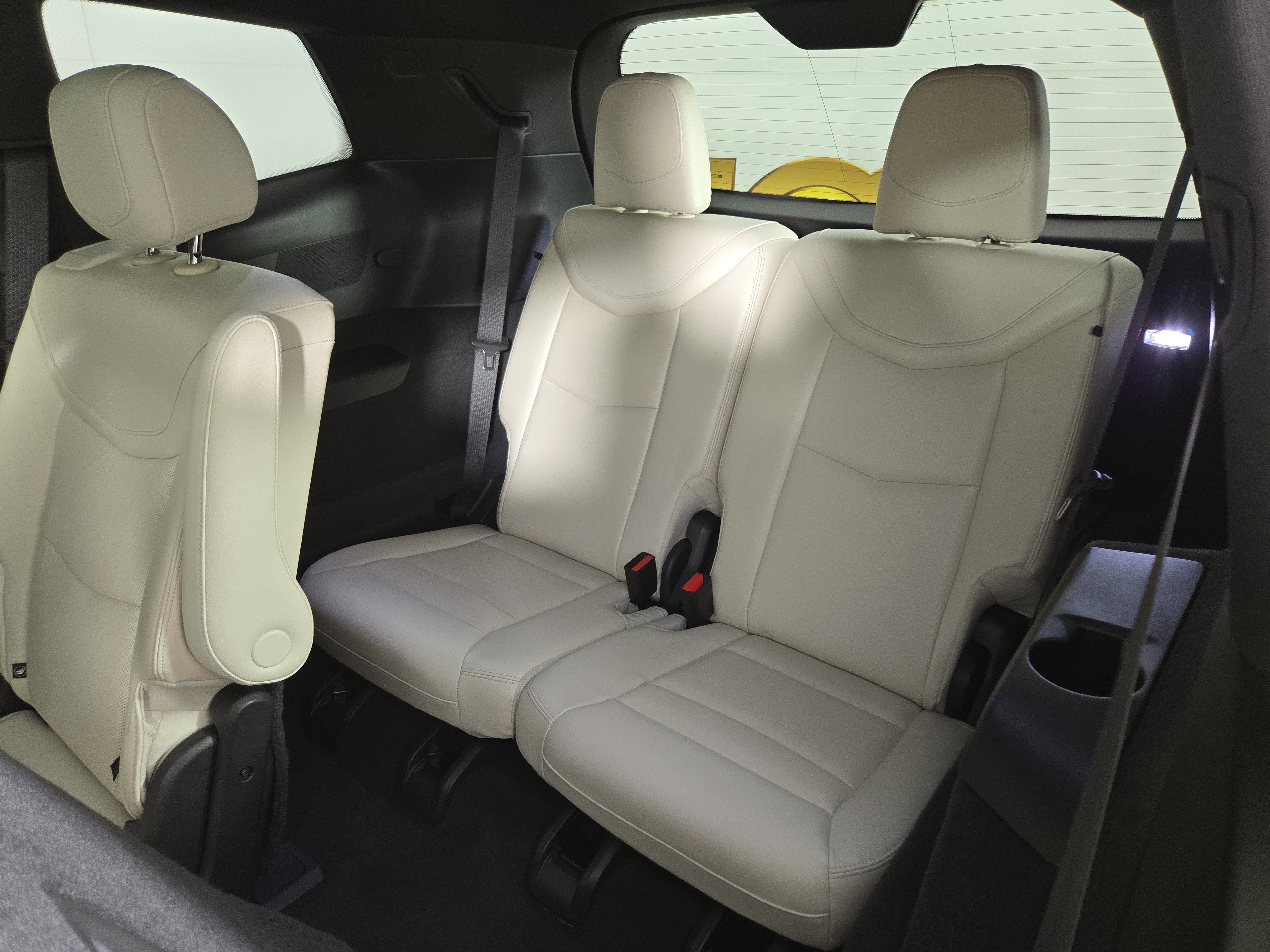 Used 2023 Cadillac XT6 Sport w/ Technology Package image 14