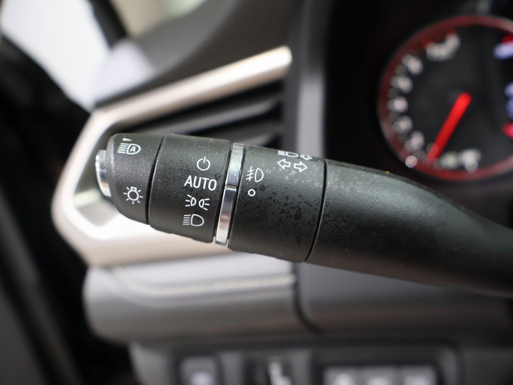 Used 2022 GMC Acadia Denali image 33