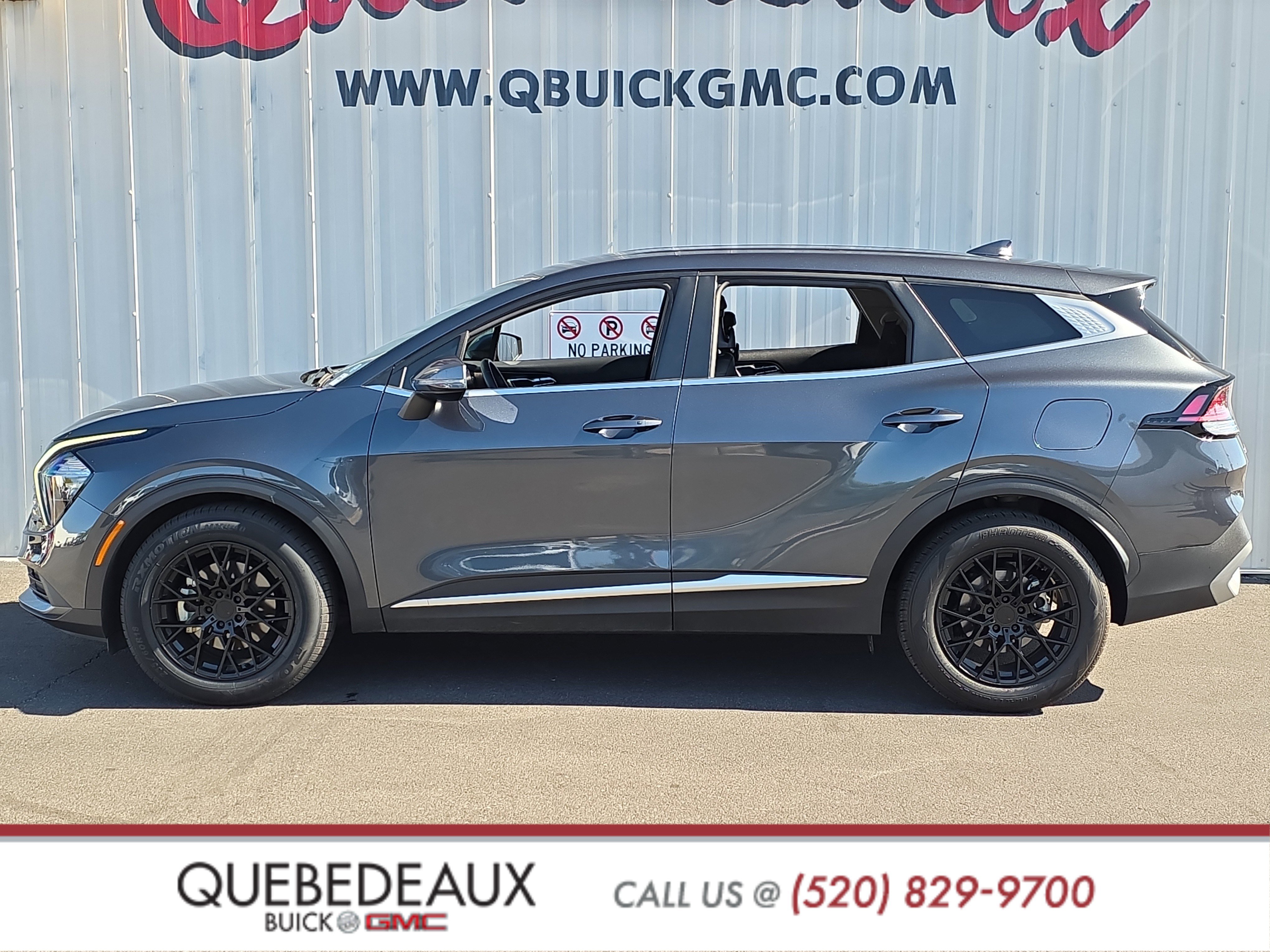 Used 2023 Kia Sportage EX FWD image 4