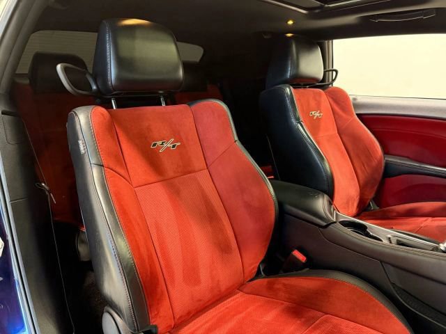 Used 2016 Dodge Challenger R/T Plus image 29