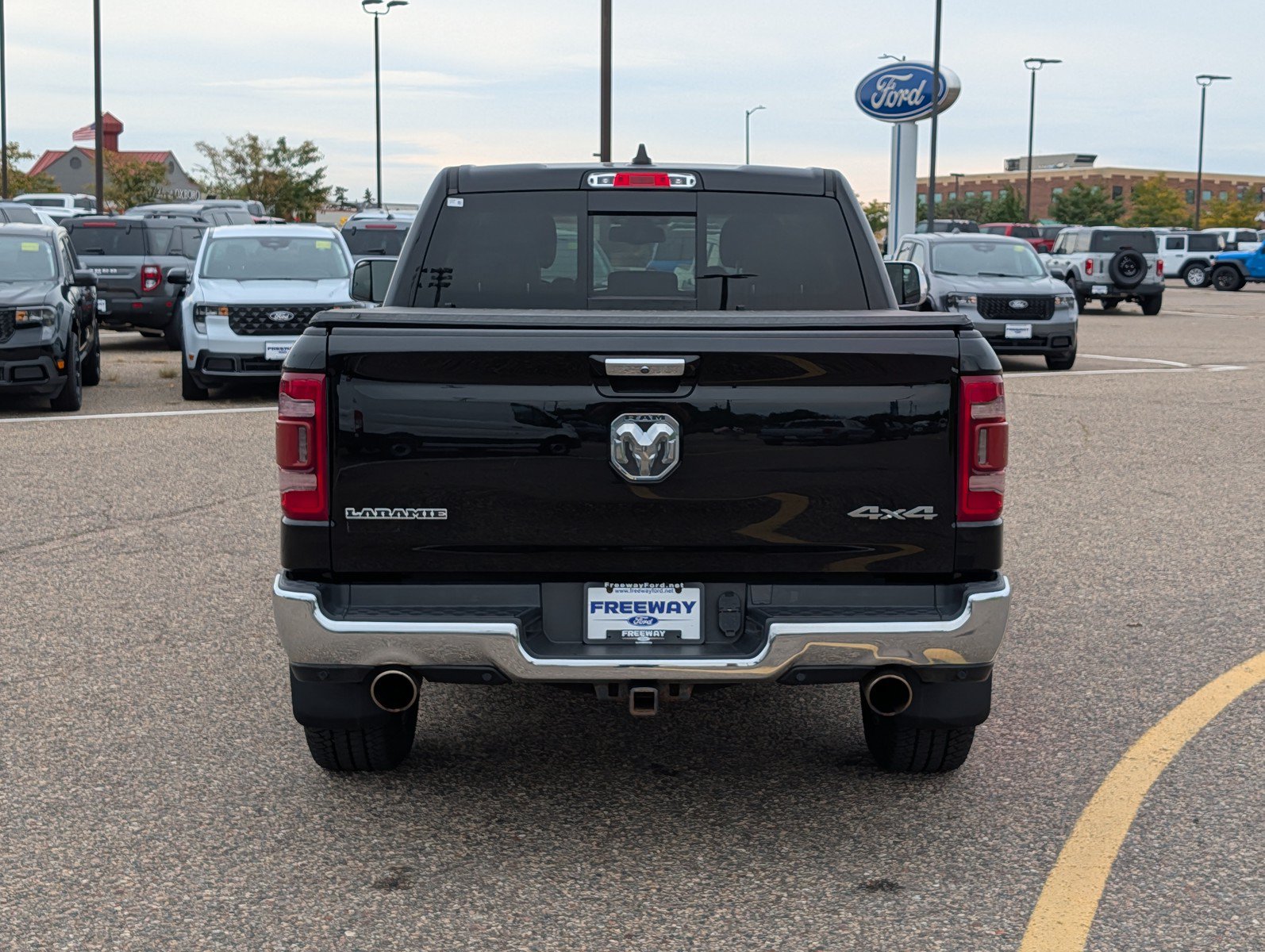 Used 2019 RAM 1500 Laramie AWD/4WD image 4