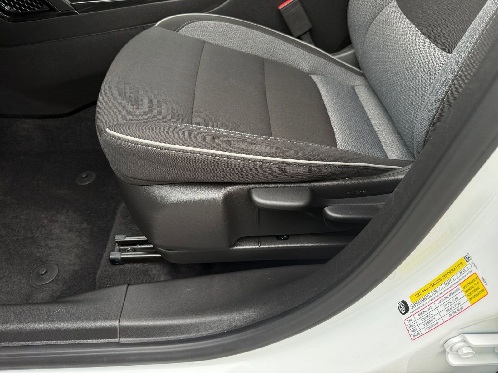 Used 2025 Chevrolet TrailBlazer LT image 23