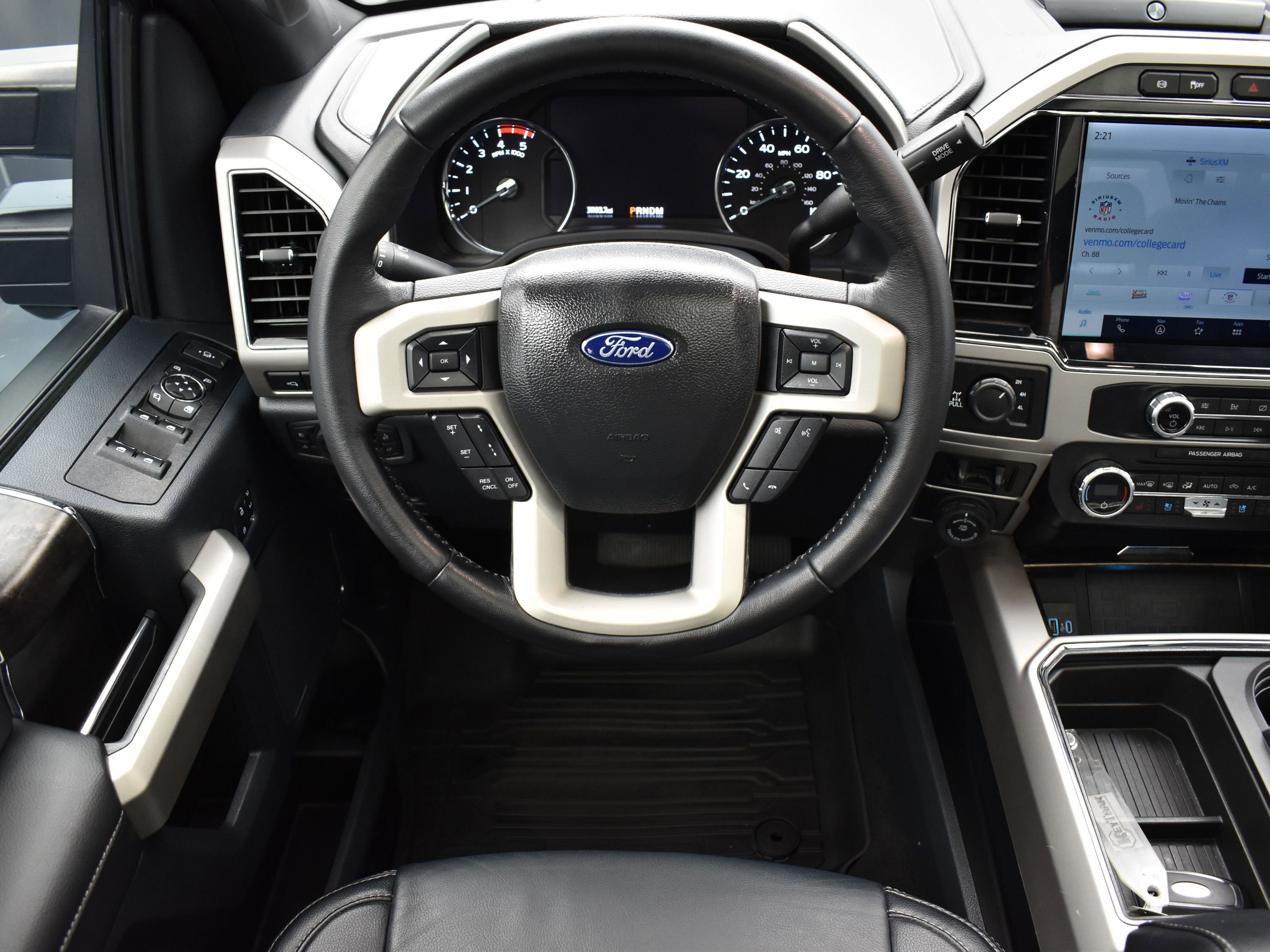 Used 2022 Ford F250 Lariat w/ Black Appearance Package image 25