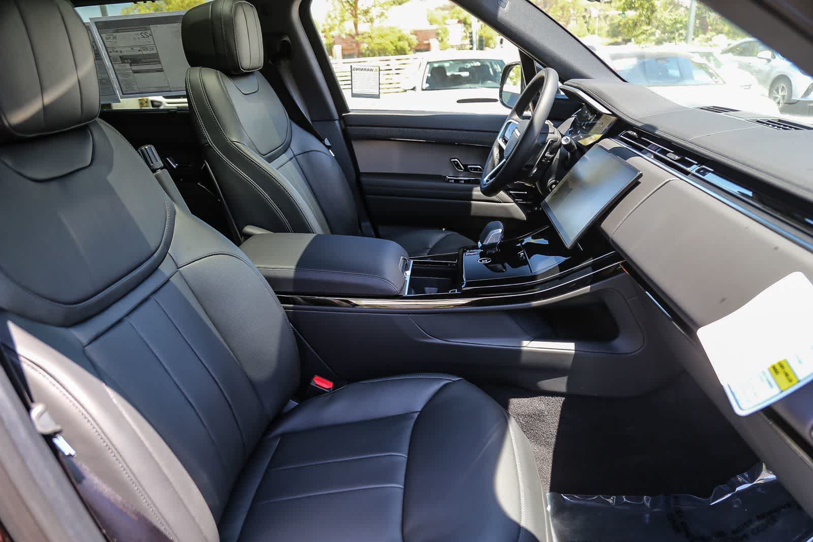 New 2026 Land Rover Range Rover Sport SE AWD/4WD image 18