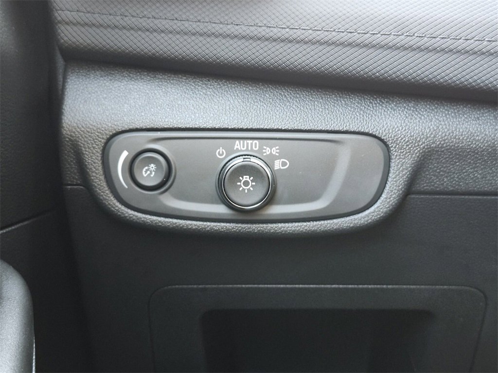 Used 2024 Chevrolet TrailBlazer LT w/ LT Cold Weather Package image 21