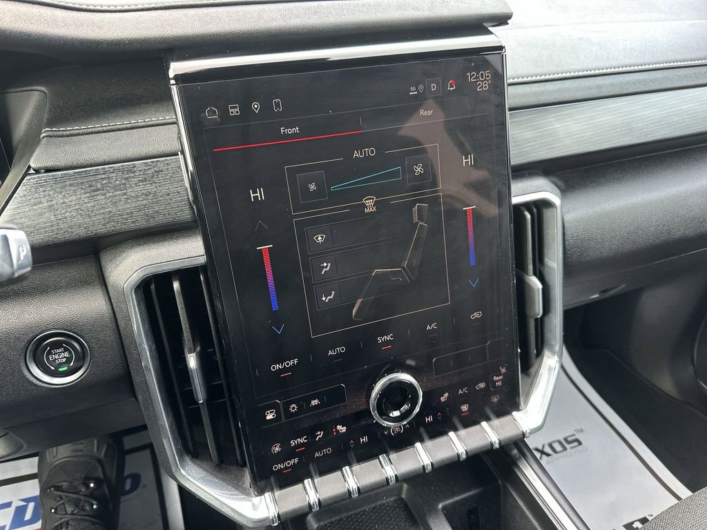 Used 2025 GMC Acadia Elevation image 19