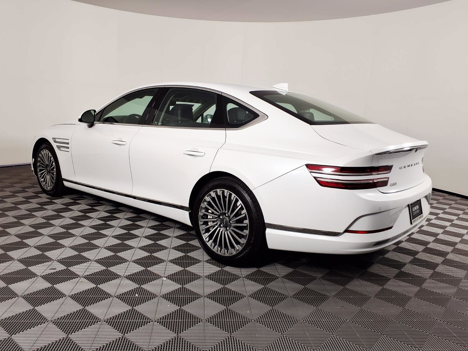 Certified 2024 Genesis G80 AWD/4WD image 6