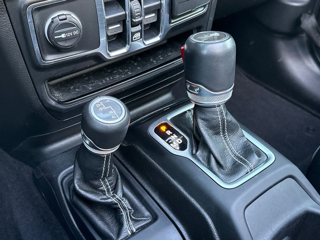 Used 2021 Jeep Wrangler Unlimited Sahara image 31