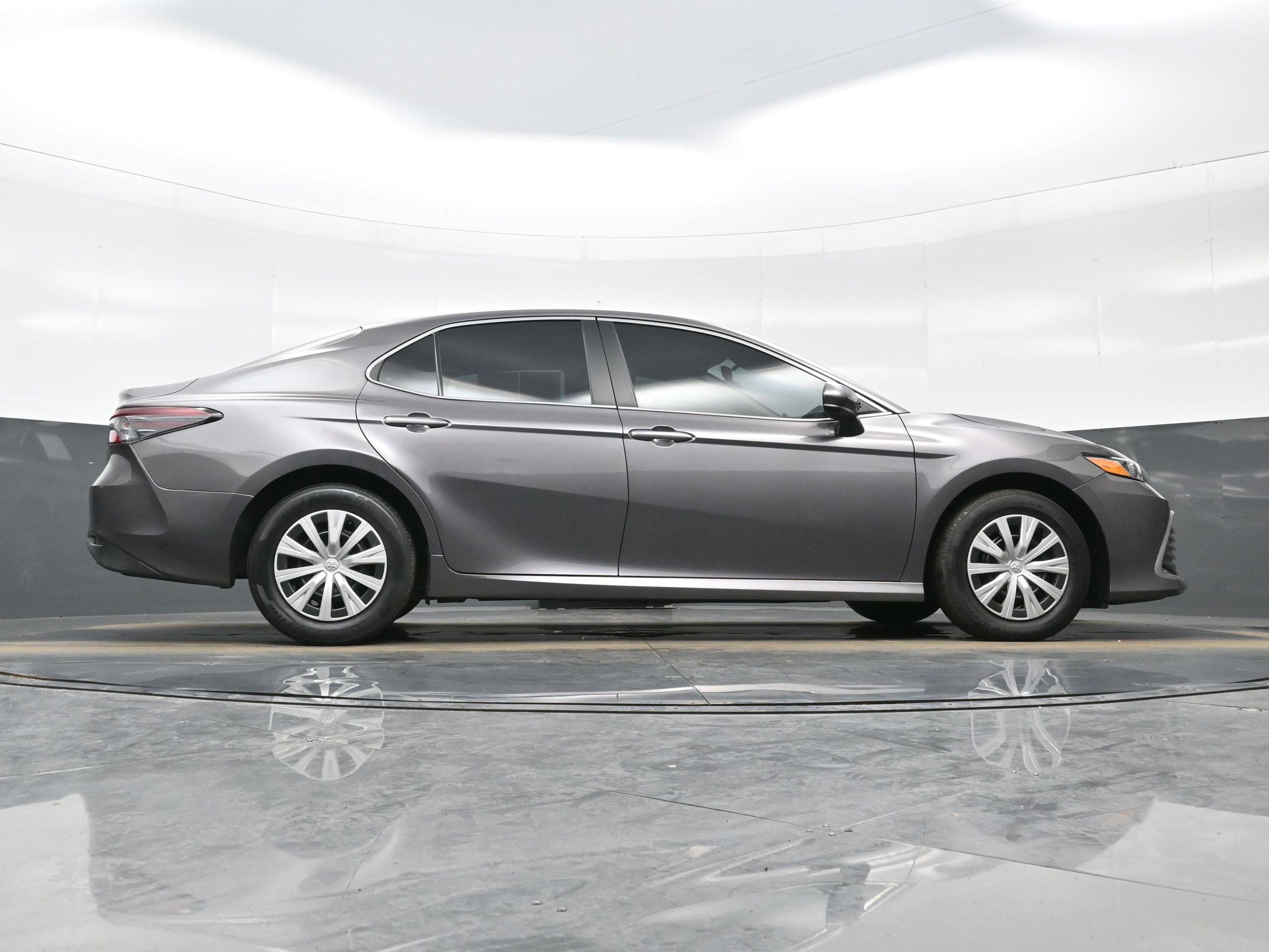 Used 2023 Toyota Camry LE image 33