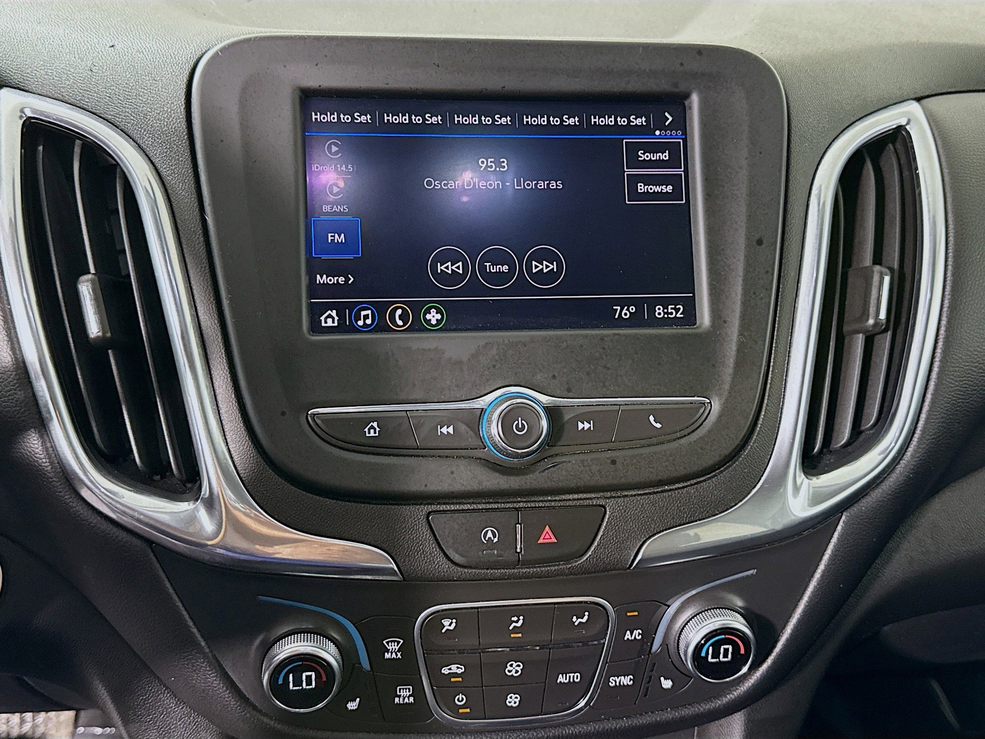 Used 2022 Chevrolet Equinox LT w/ Driver Convenience Package image 18